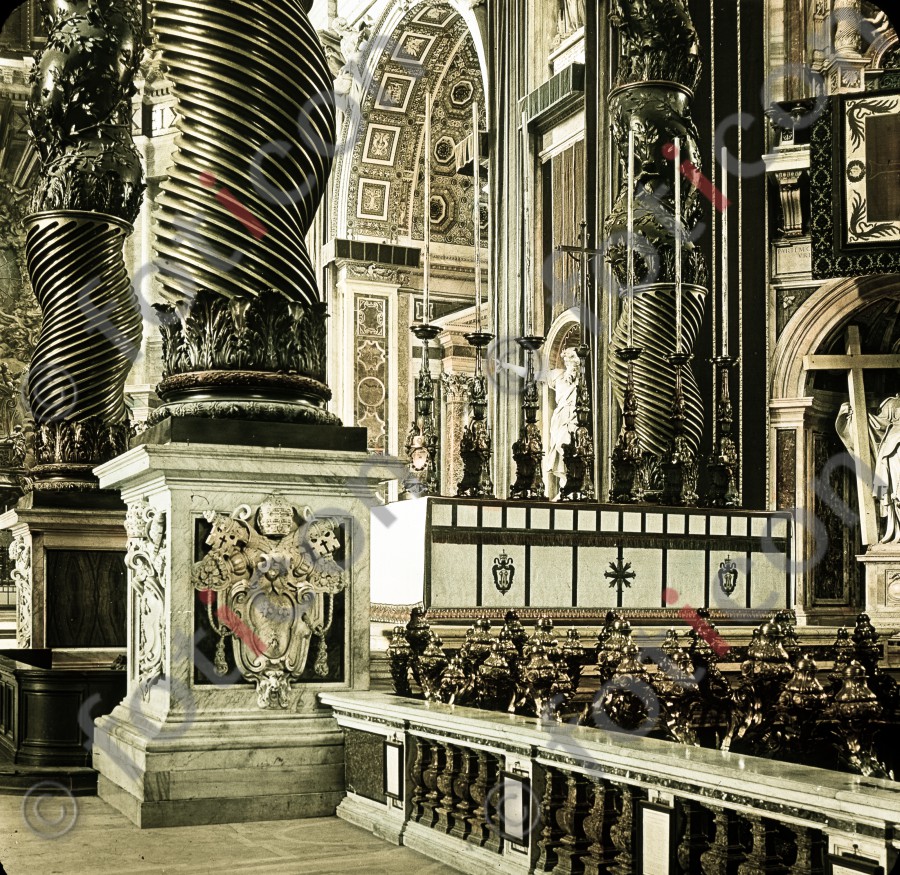 Papstaltar | Papal Altar - Foto foticon-simon-037-007.jpg | foticon.de - Bilddatenbank für Motive aus Geschichte und Kultur